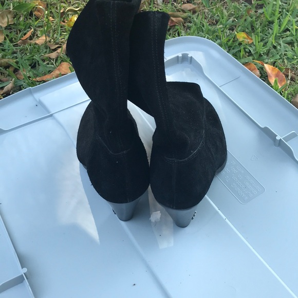 Michael Kors Boots - Picture 3 of 6